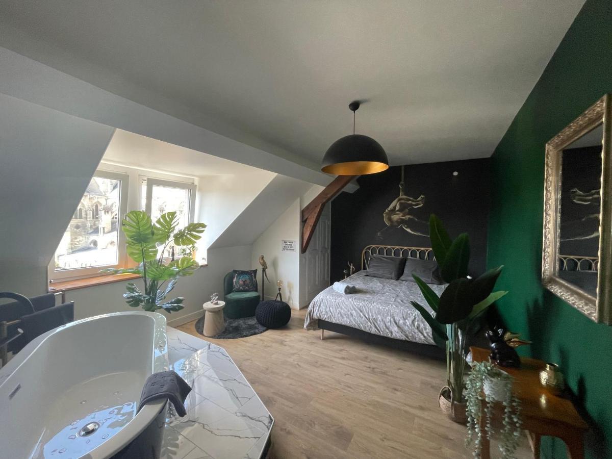 El Circo Gambetta,Sublime Suite Balneo Hypercentre Epernay Bagian luar foto
